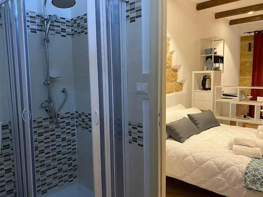 Casuzza Palazzo Storico, Stazione Centrale Palermo Lejlighed