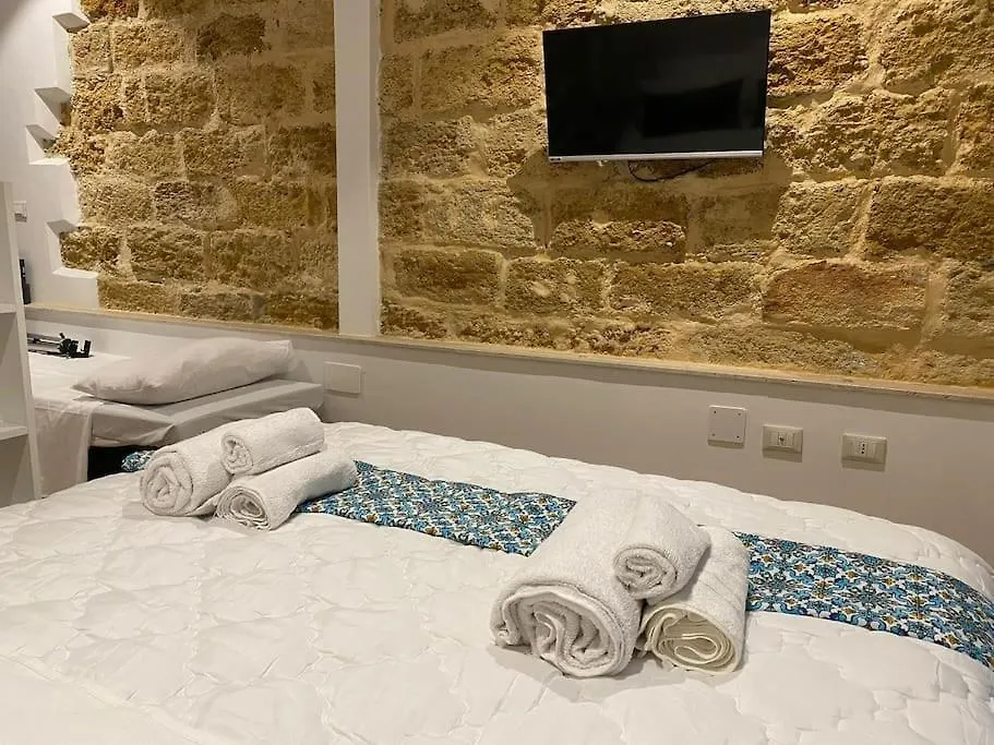 Casuzza Palazzo Storico, Stazione Centrale Palermo Lejlighed