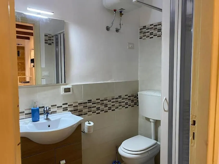 Apartment Casuzza Palazzo Storico, Stazione Centrale Palermo Italy